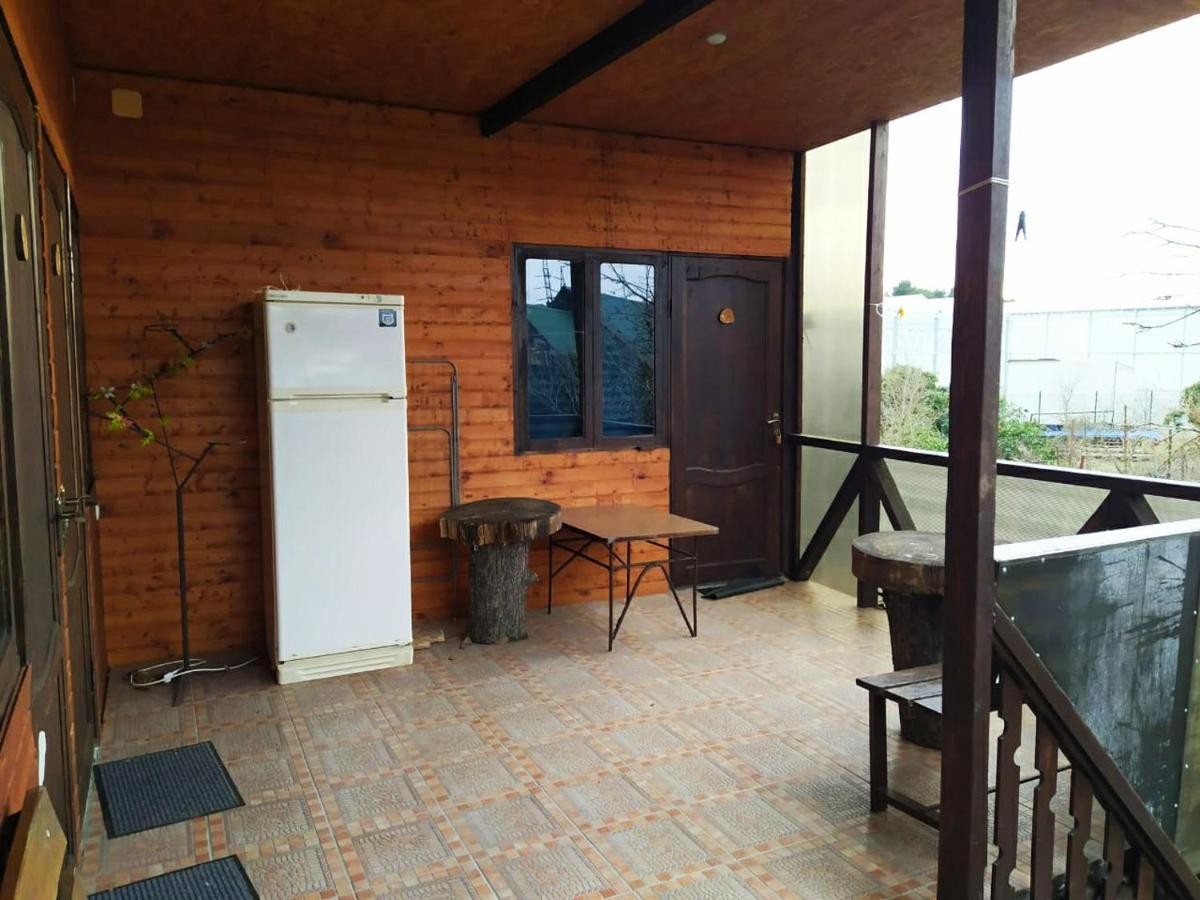 Guest House Lev Pizunda Esterno foto