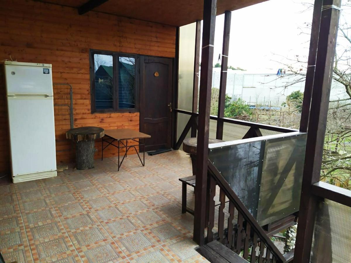 Guest House Lev Pizunda Esterno foto