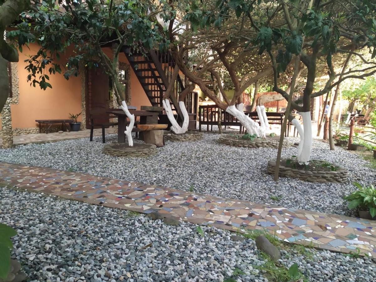 Guest House Lev Pizunda Esterno foto
