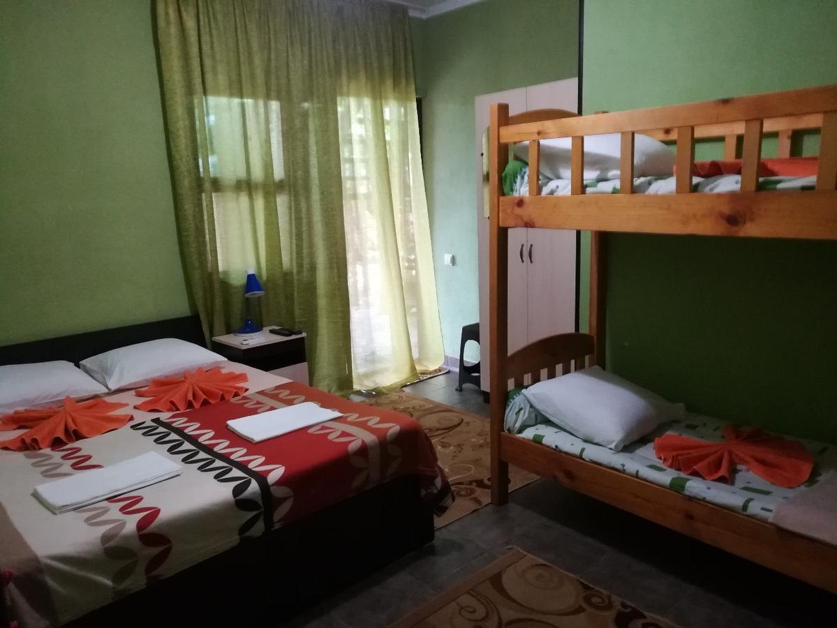 Guest House Lev Pizunda Esterno foto