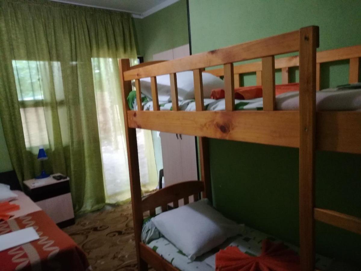 Guest House Lev Pizunda Esterno foto